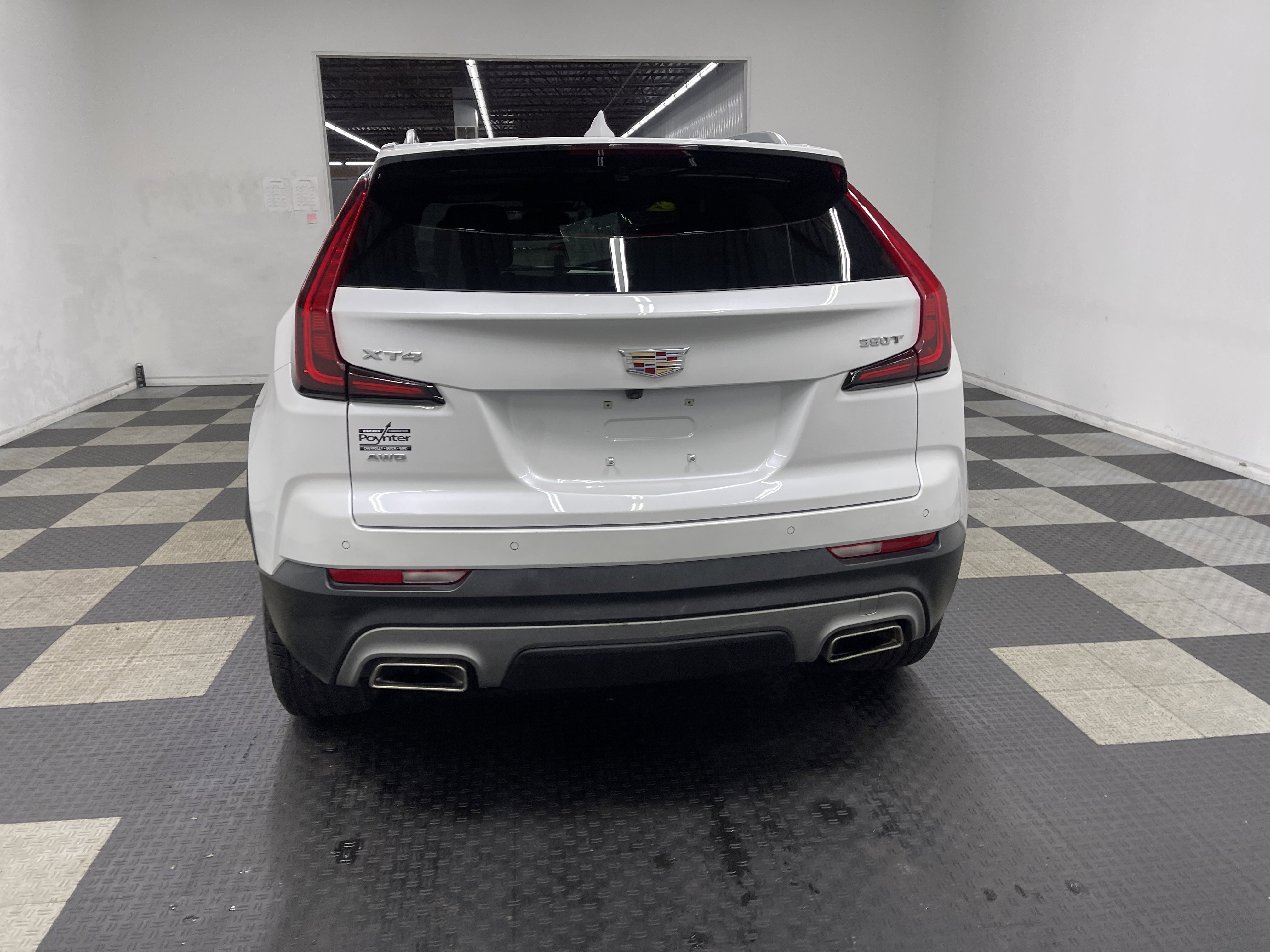 Used 2023 Cadillac XT4 Premium Luxury image 3