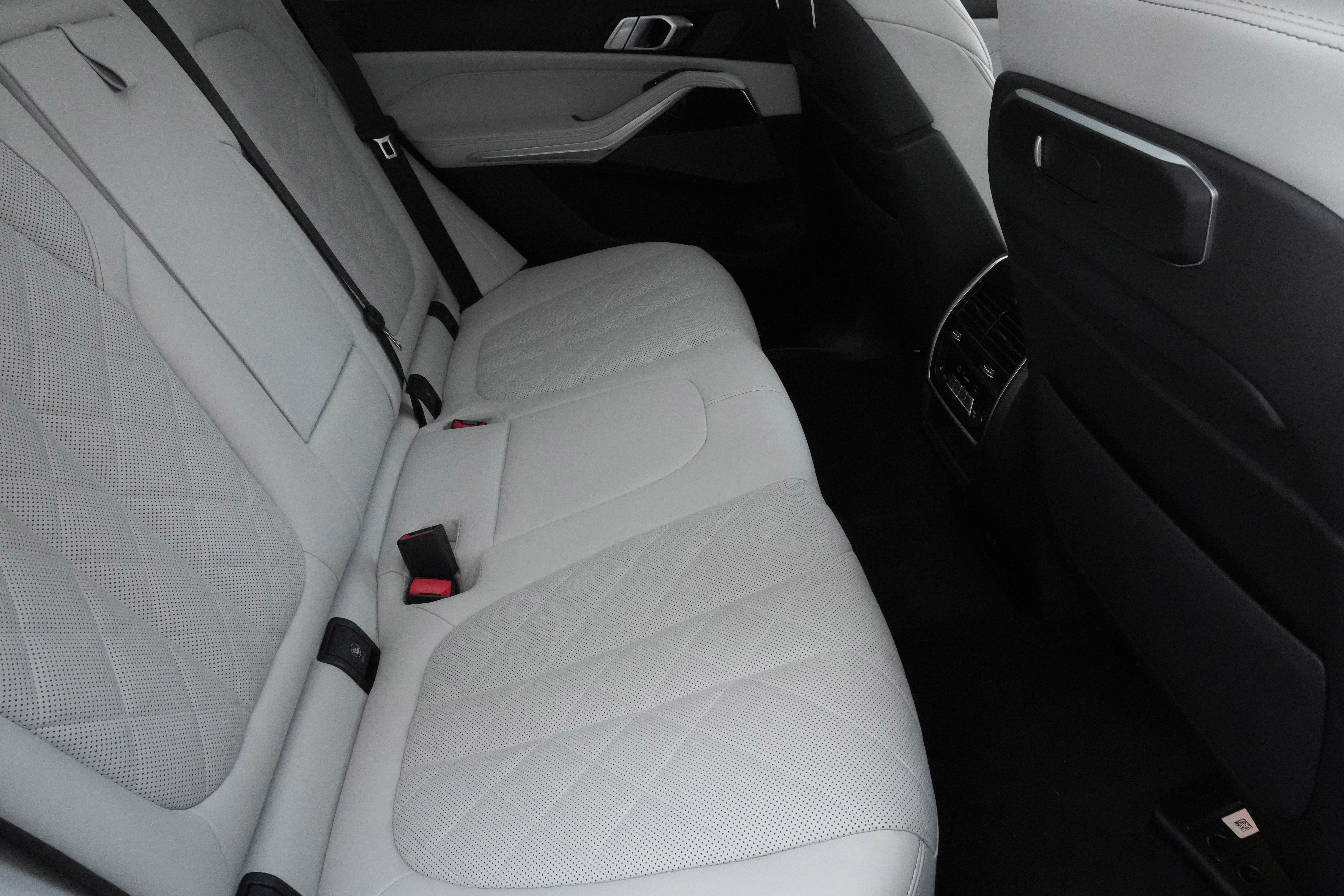 Certified 2026 BMW X5 M60i AWD/4WD image 40