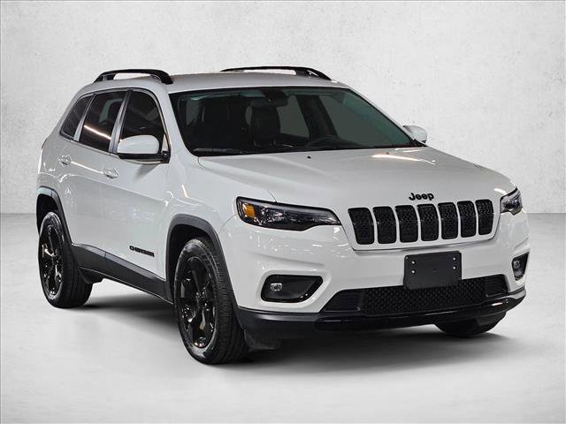Used 2020 Jeep Cherokee Latitude Plus image 3