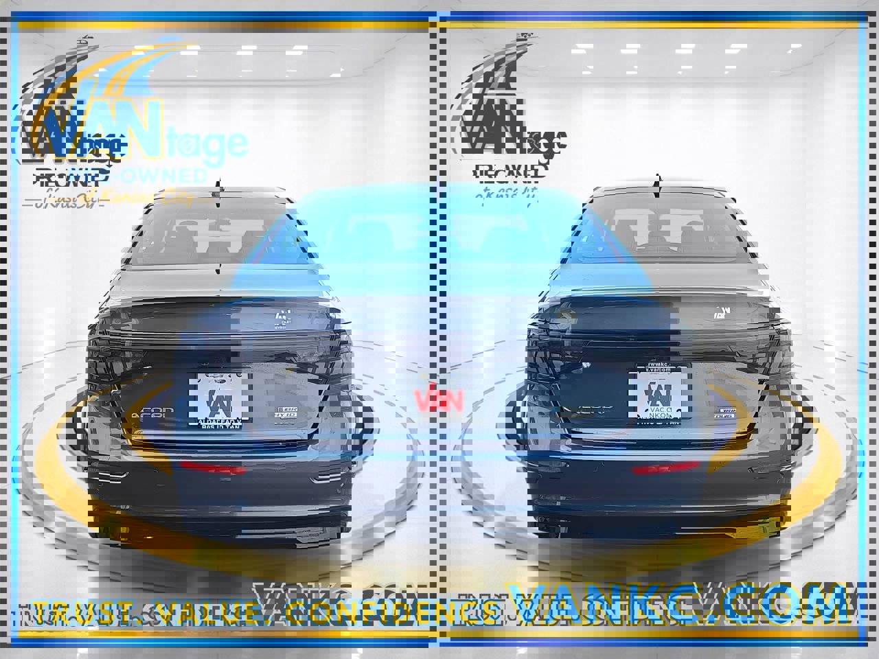 Used 2023 Honda Accord Touring image 7