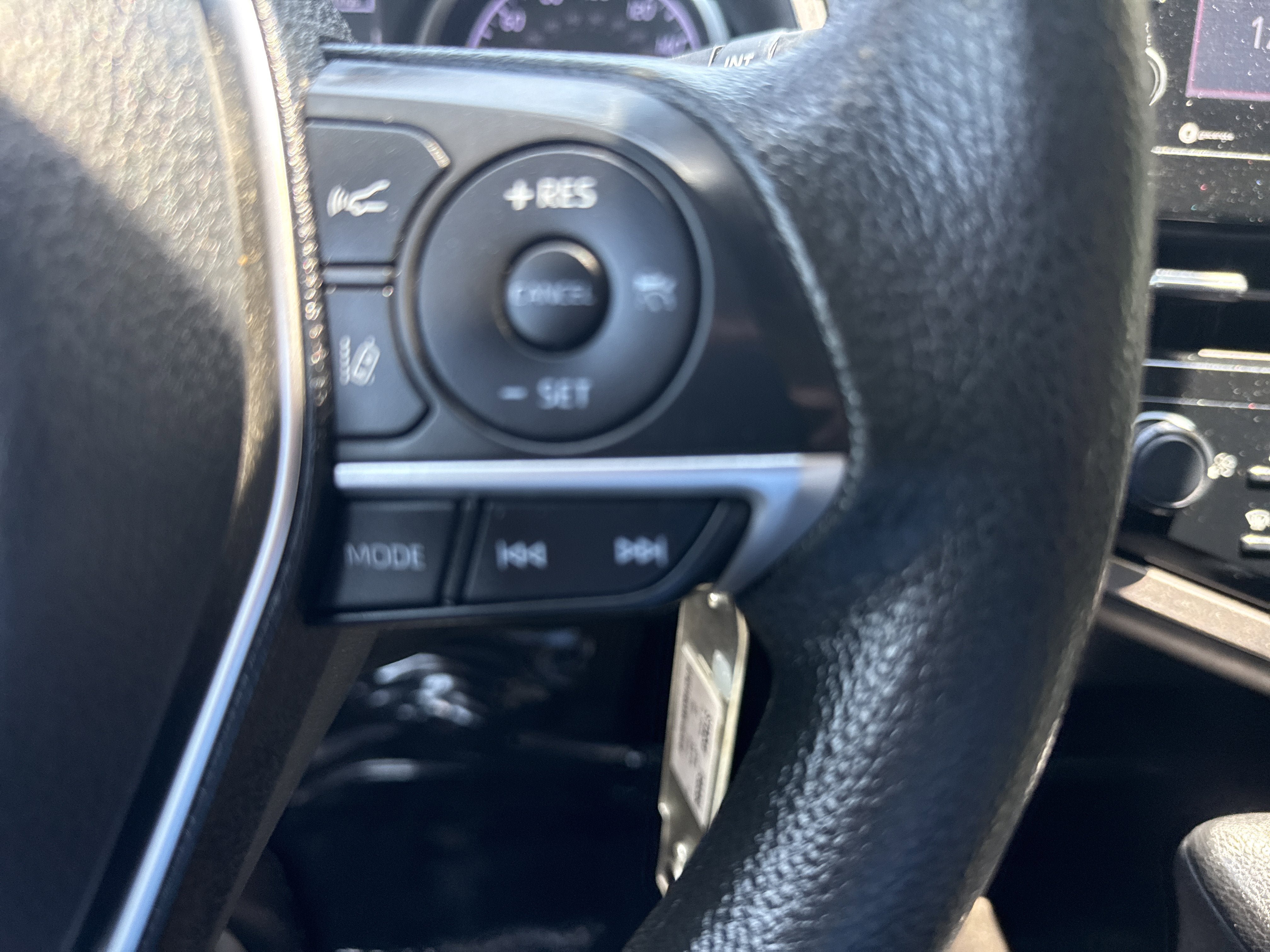 Used 2021 Toyota Camry LE FWD image 11