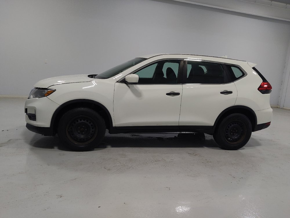 Used 2017 Nissan Rogue S AWD/4WD image 2
