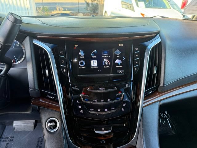 Used 2016 Cadillac Escalade Luxury AWD/4WD image 22