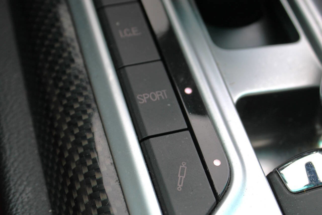 Used 2016 Maserati Quattroporte S image 28