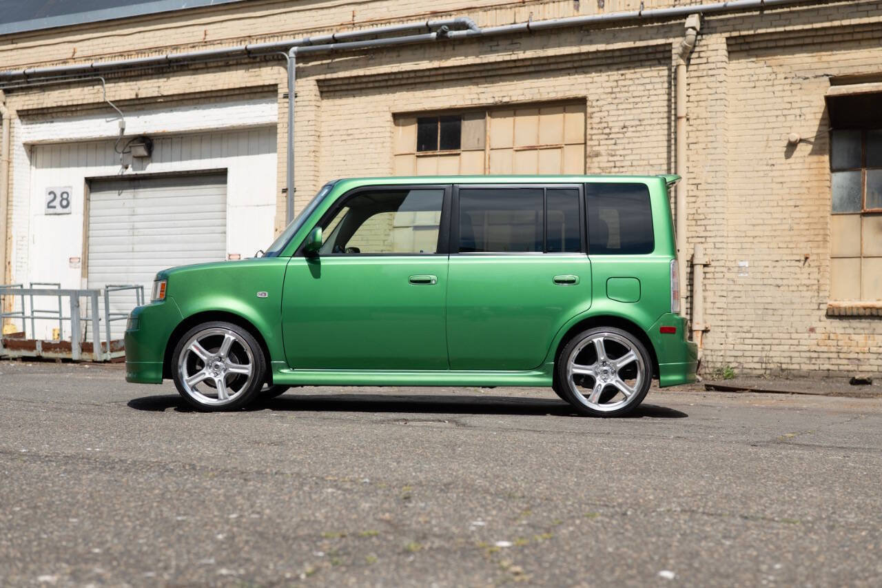 Used 2006 Scion xB FWD image 9