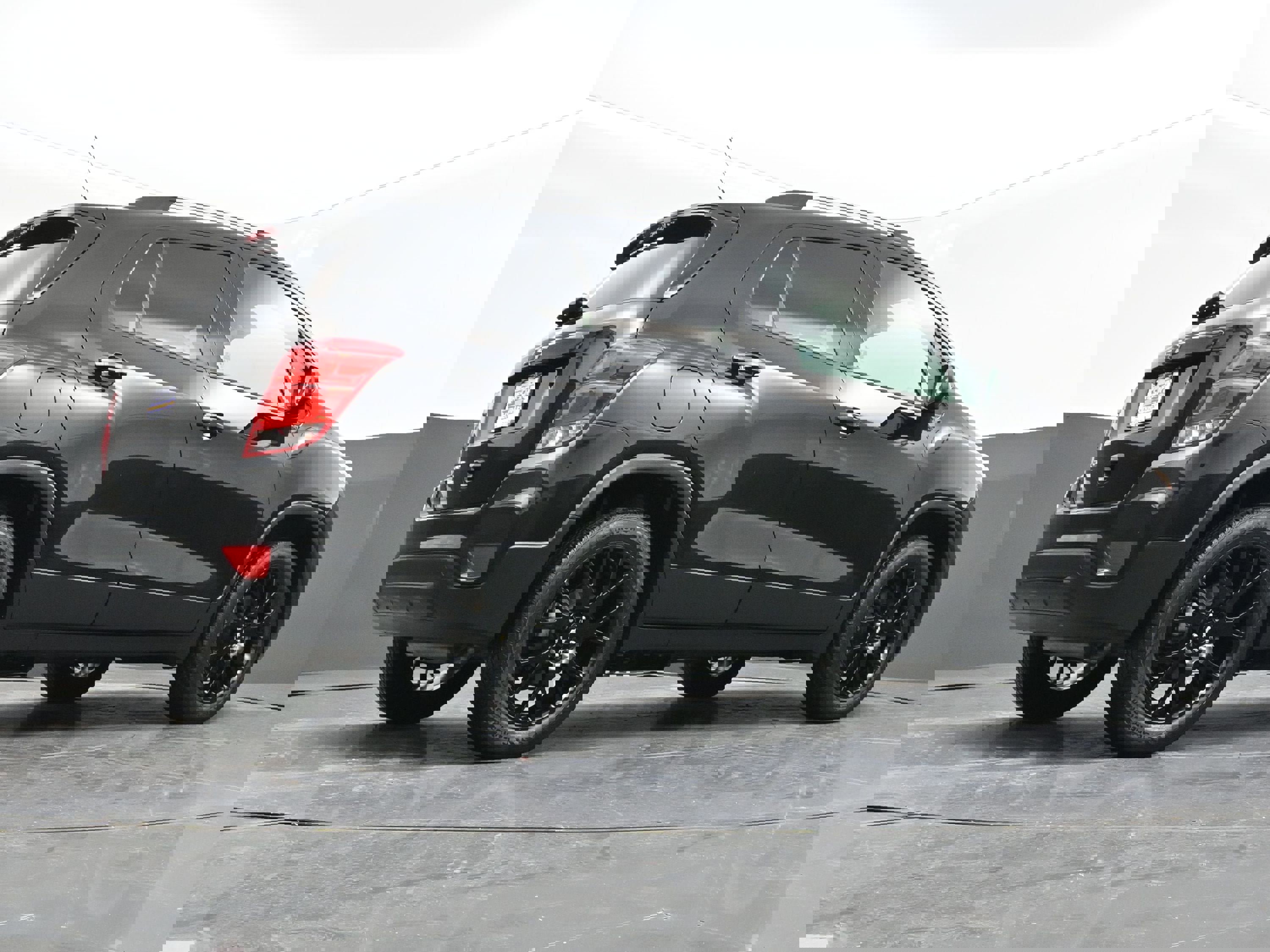 Used 2022 Chevrolet Trax LT w/ Midnight Edition image 39