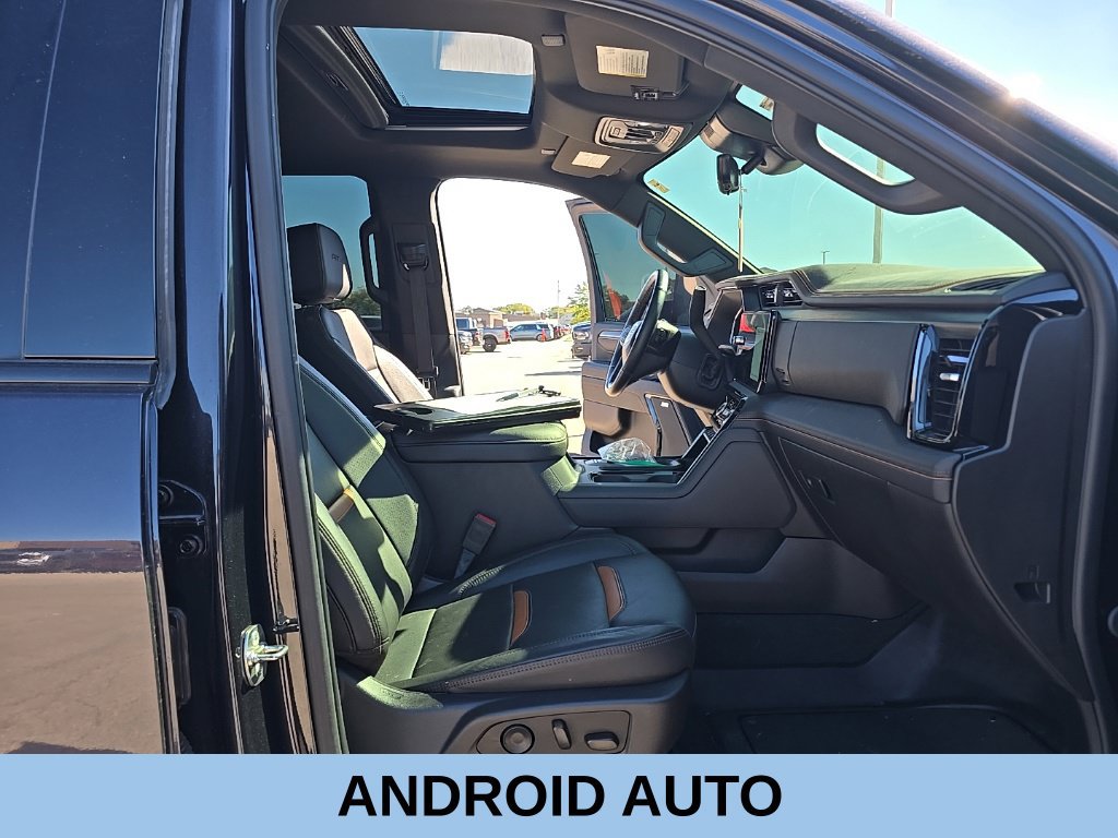 Used 2025 GMC Sierra 2500 AT4 w/ Technology Package AWD/4WD image 18