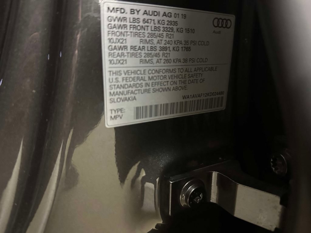 Used 2019 Audi Q8 Premium w/ Convenience Package AWD/4WD image 18