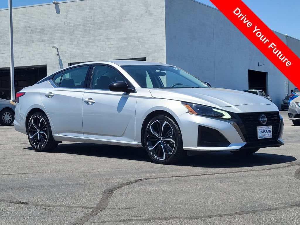 Used 2023 Nissan Altima 2.5 SR FWD image 34