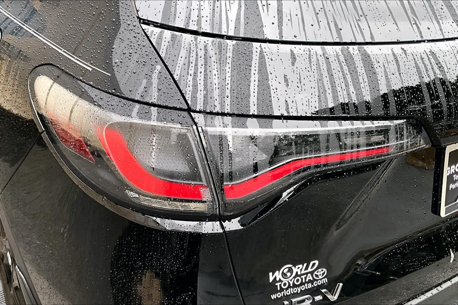 Used 2025 Honda HR-V Sport image 29