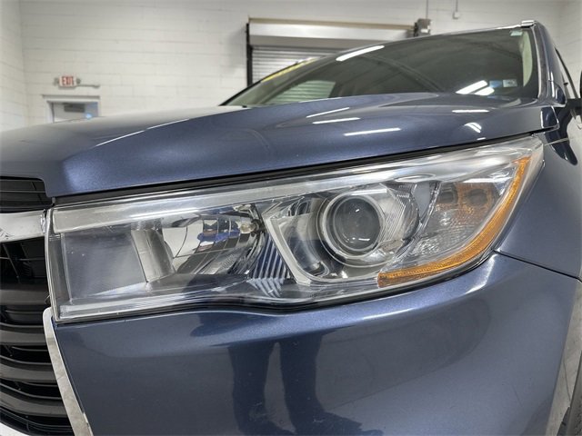 Used 2016 Toyota Highlander XLE image 11