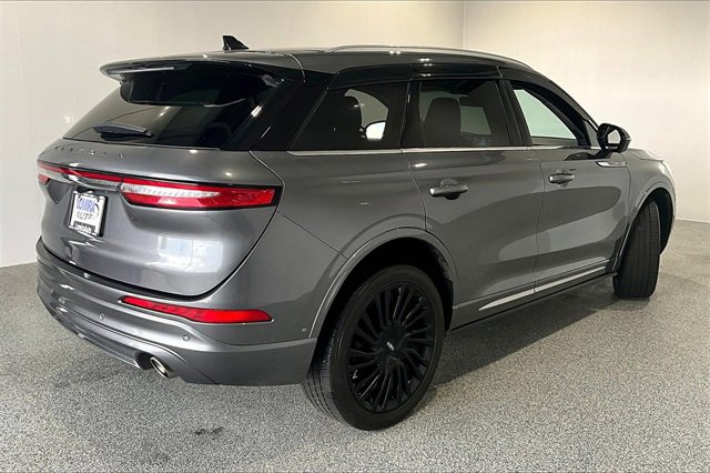 Used 2021 Lincoln Corsair Reserve w/ Equipment Group 201A image 5