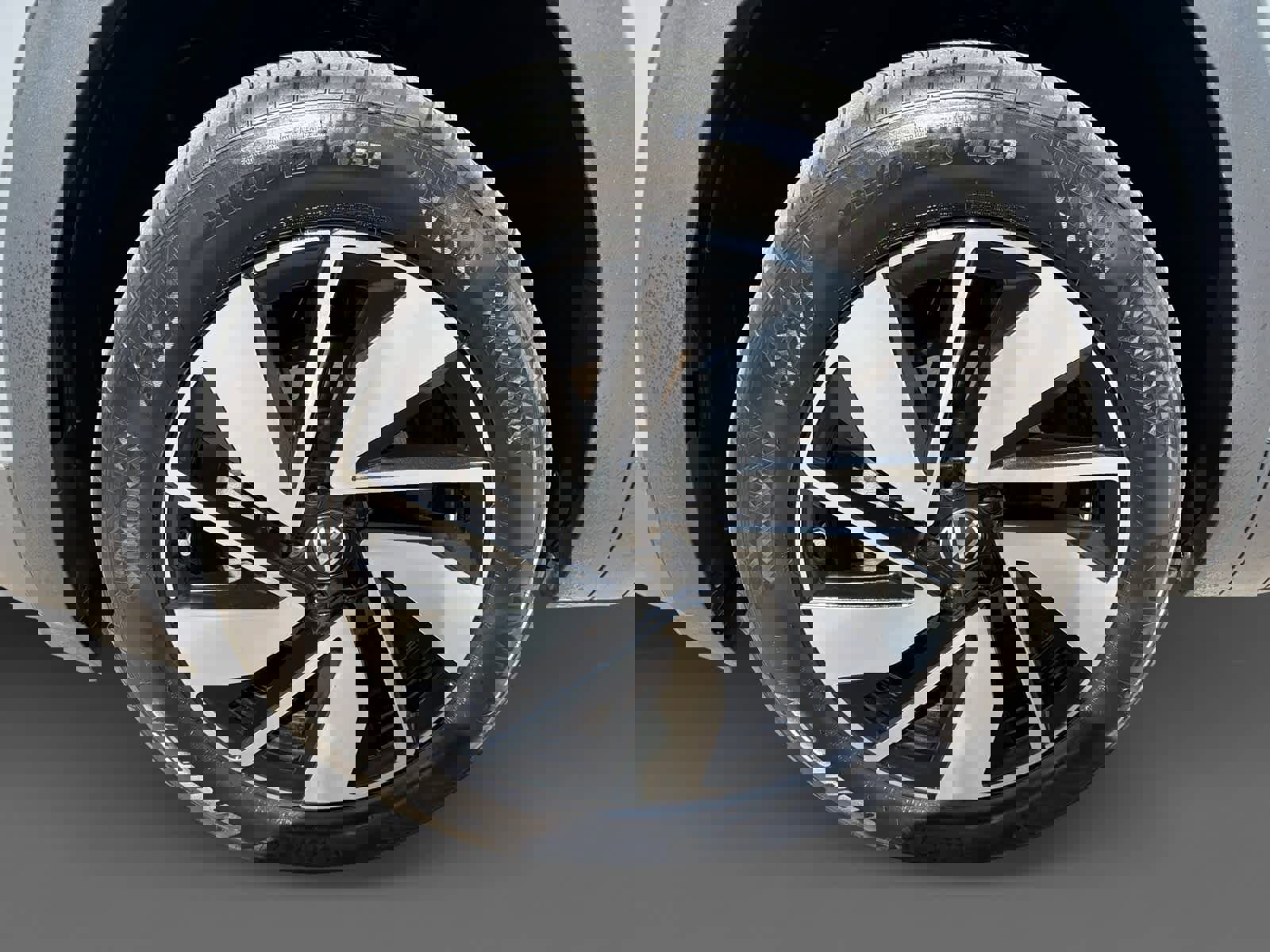 Used 2025 Volkswagen Atlas SEL image 8