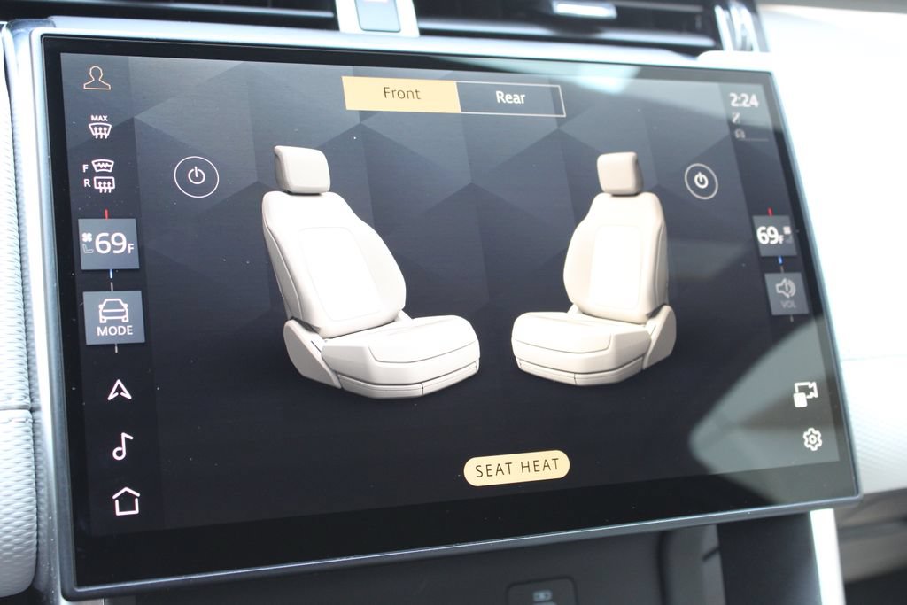 Used 2025 Land Rover Discovery Sport Dynamic SE AWD/4WD image 12