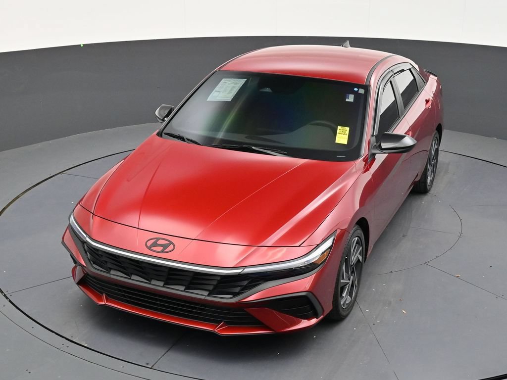 Used 2025 Hyundai Elantra Sport FWD image 19