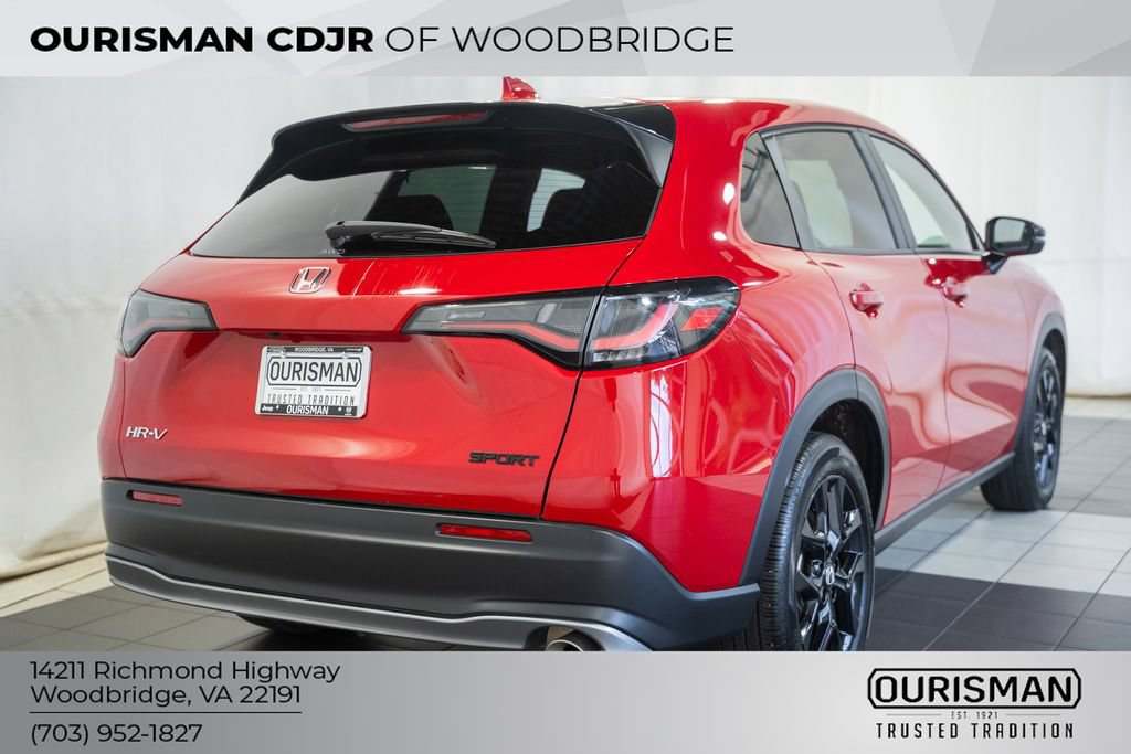 Used 2025 Honda HR-V Sport image 5