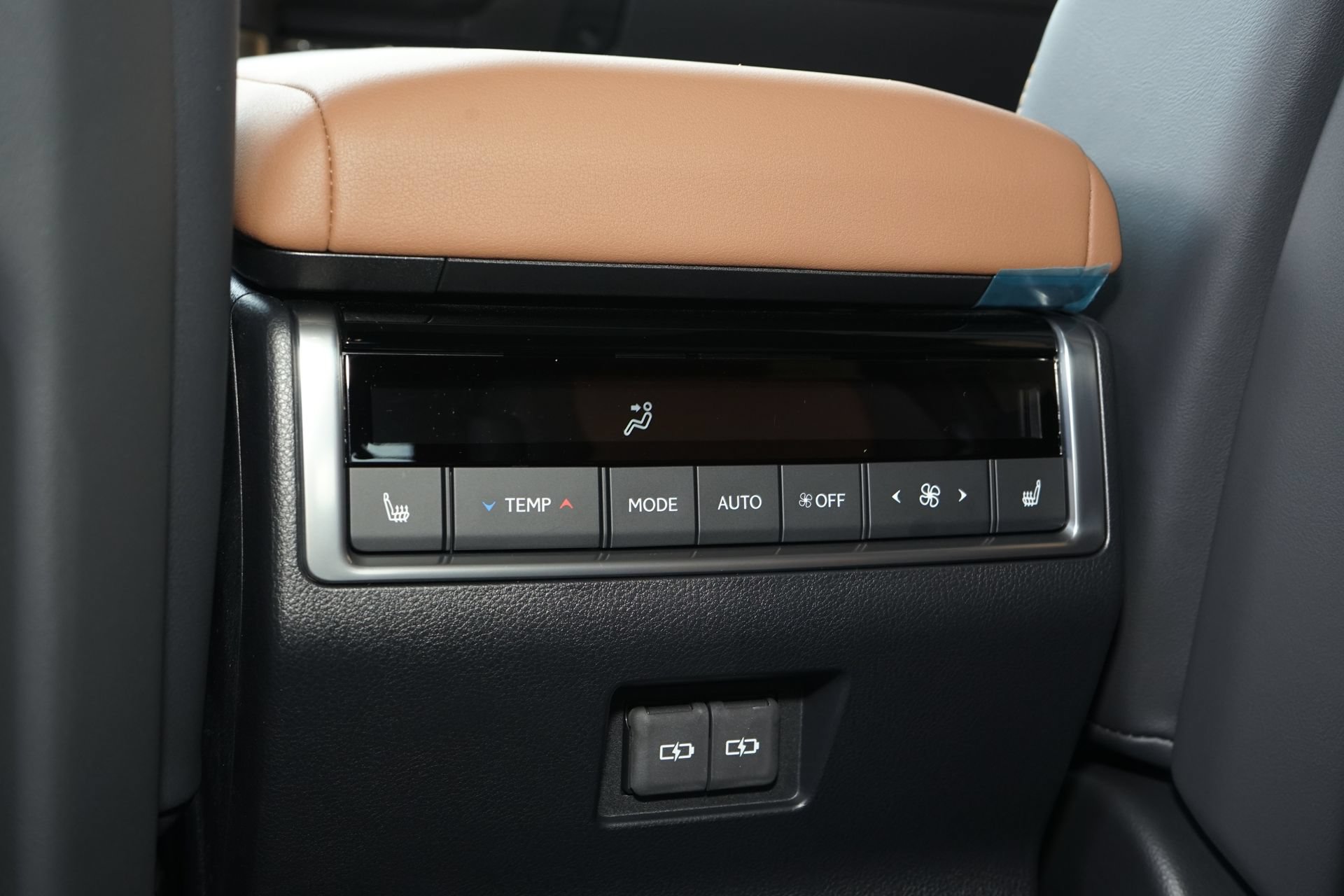 Used 2026 Lexus GX 550 w/ Accessory Package (31) AWD/4WD image 16