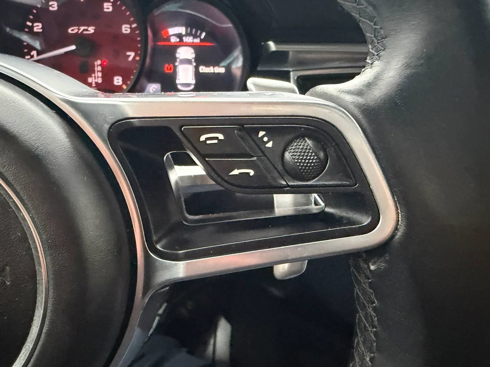 Used 2017 Porsche Macan GTS AWD/4WD image 42