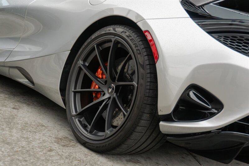 Used 2024 McLaren 750S Spider image 51