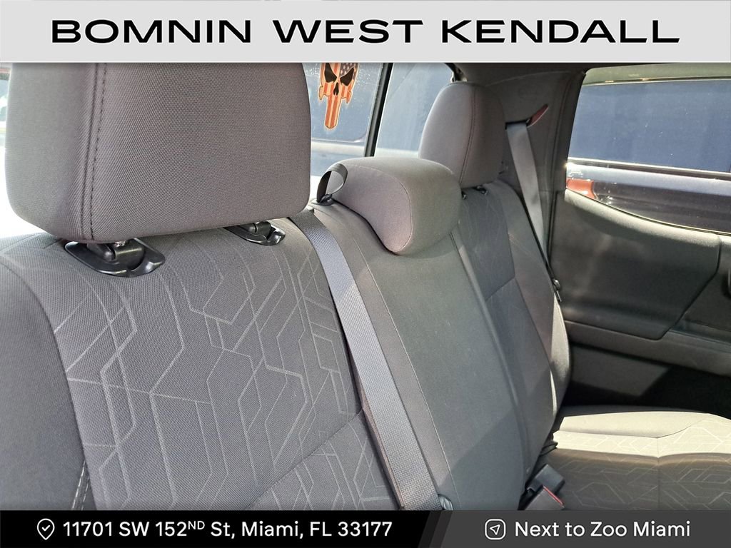 Used 2017 Toyota Tacoma SR image 9