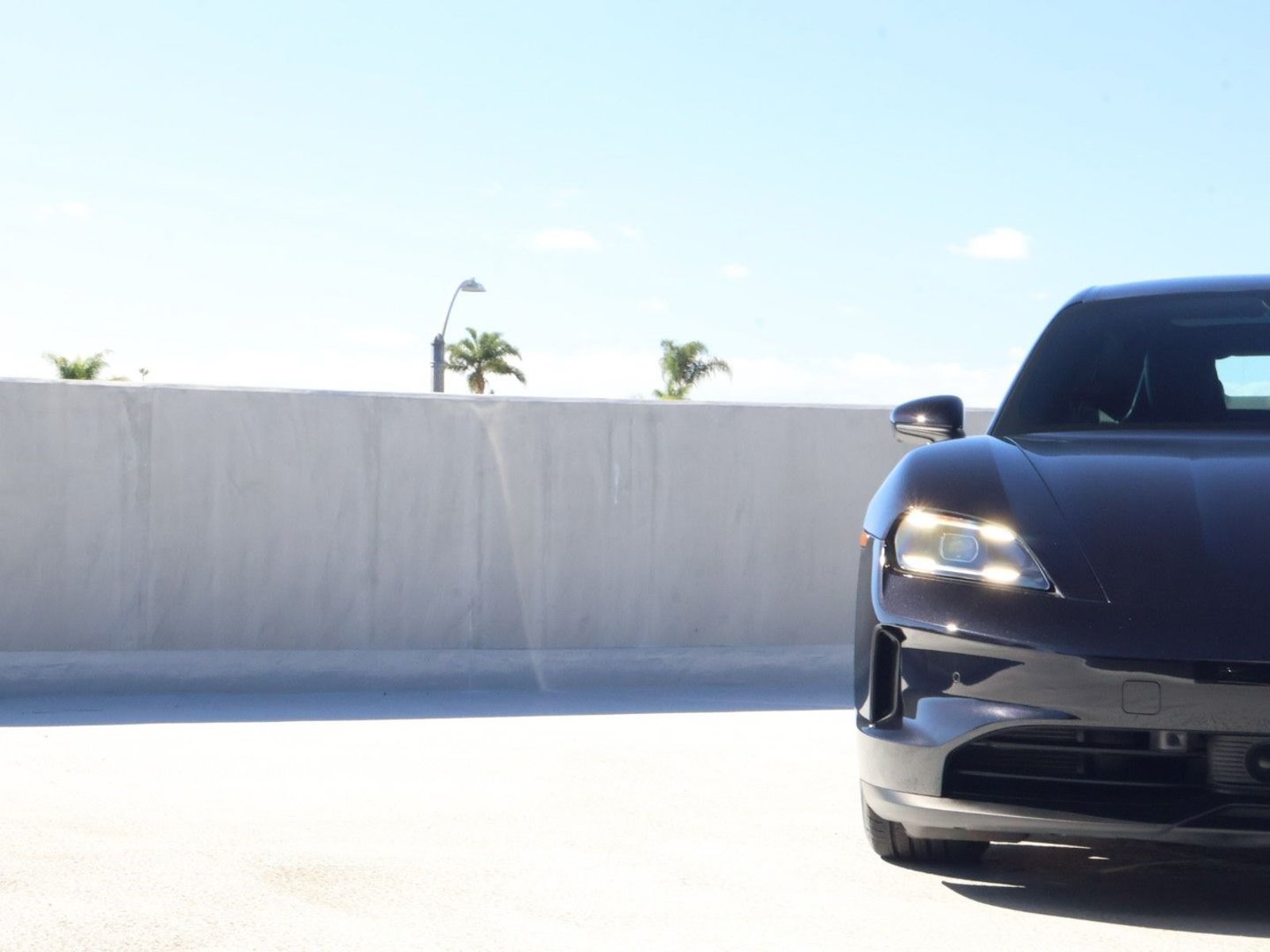 Certified 2025 Porsche Taycan w/ Premium Package RWD image 12