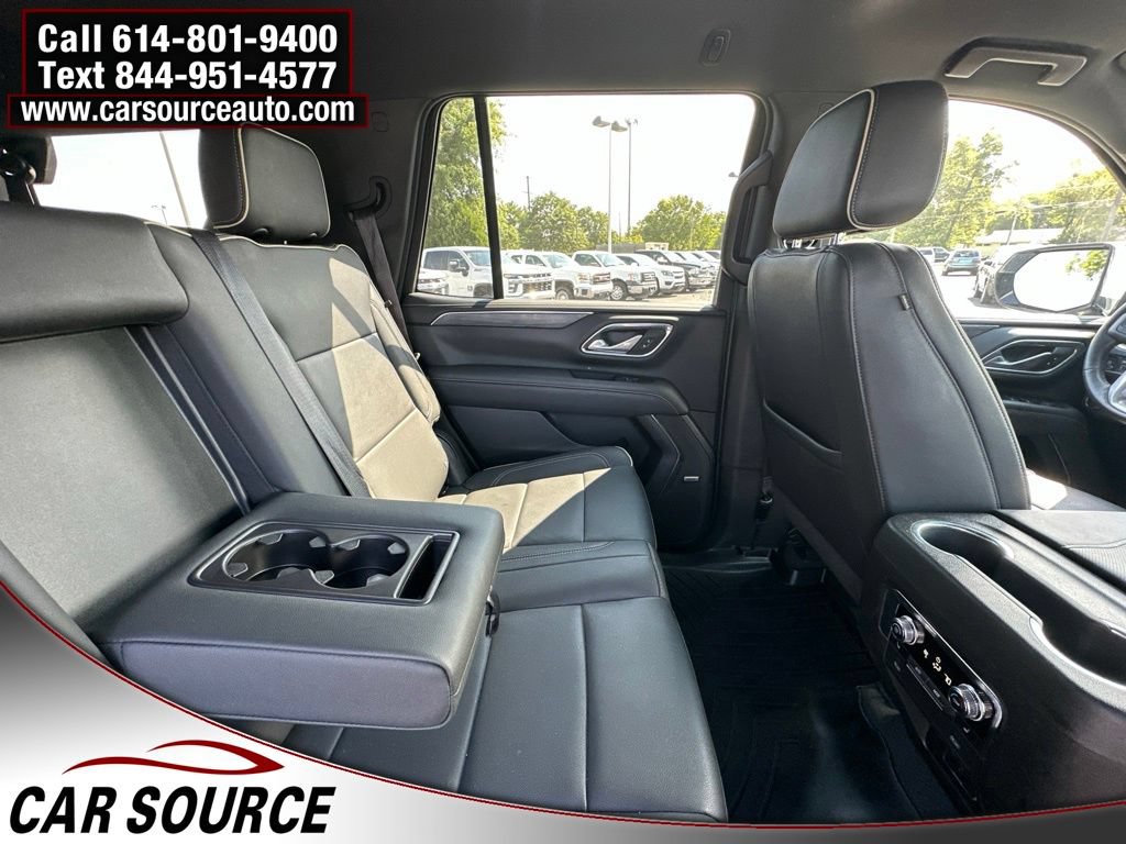 Used 2022 GMC Yukon SLT w/ SLT Luxury Package AWD/4WD image 31