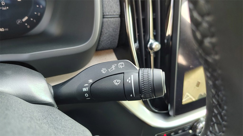 New 2026 Volvo XC90 B6 Plus w/ Protection Package Premier image 19