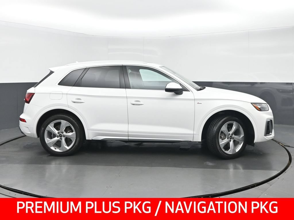 Used 2023 Audi Q5 2.0T Premium Plus w/ Premium Plus Package AWD/4WD image 2