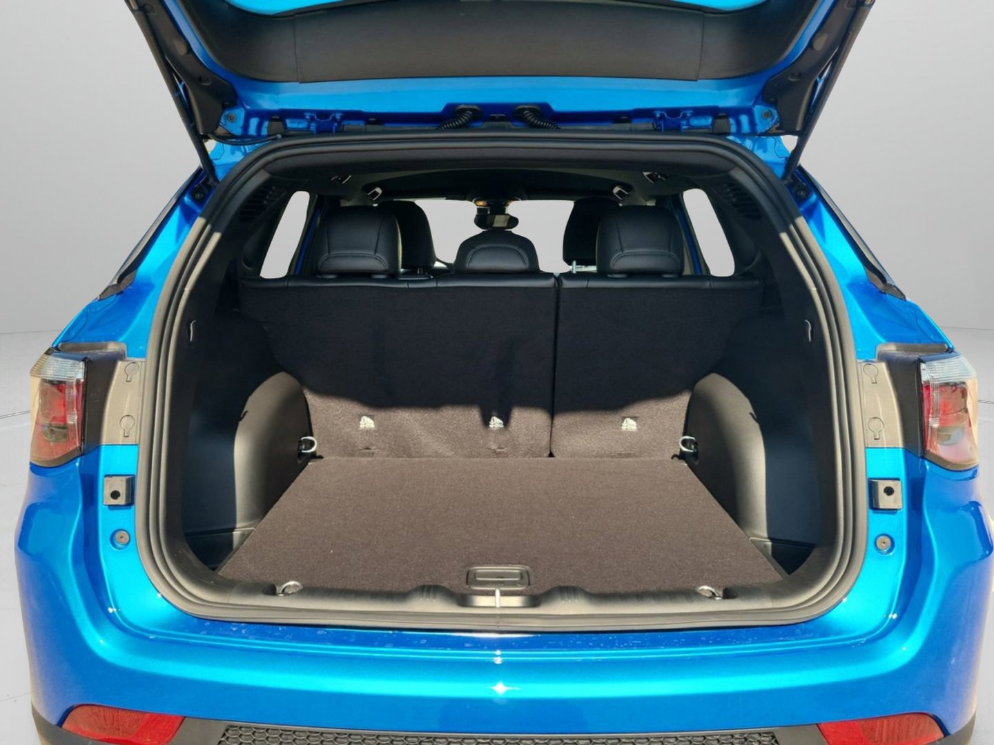 New 2026 Jeep Compass Latitude image 23