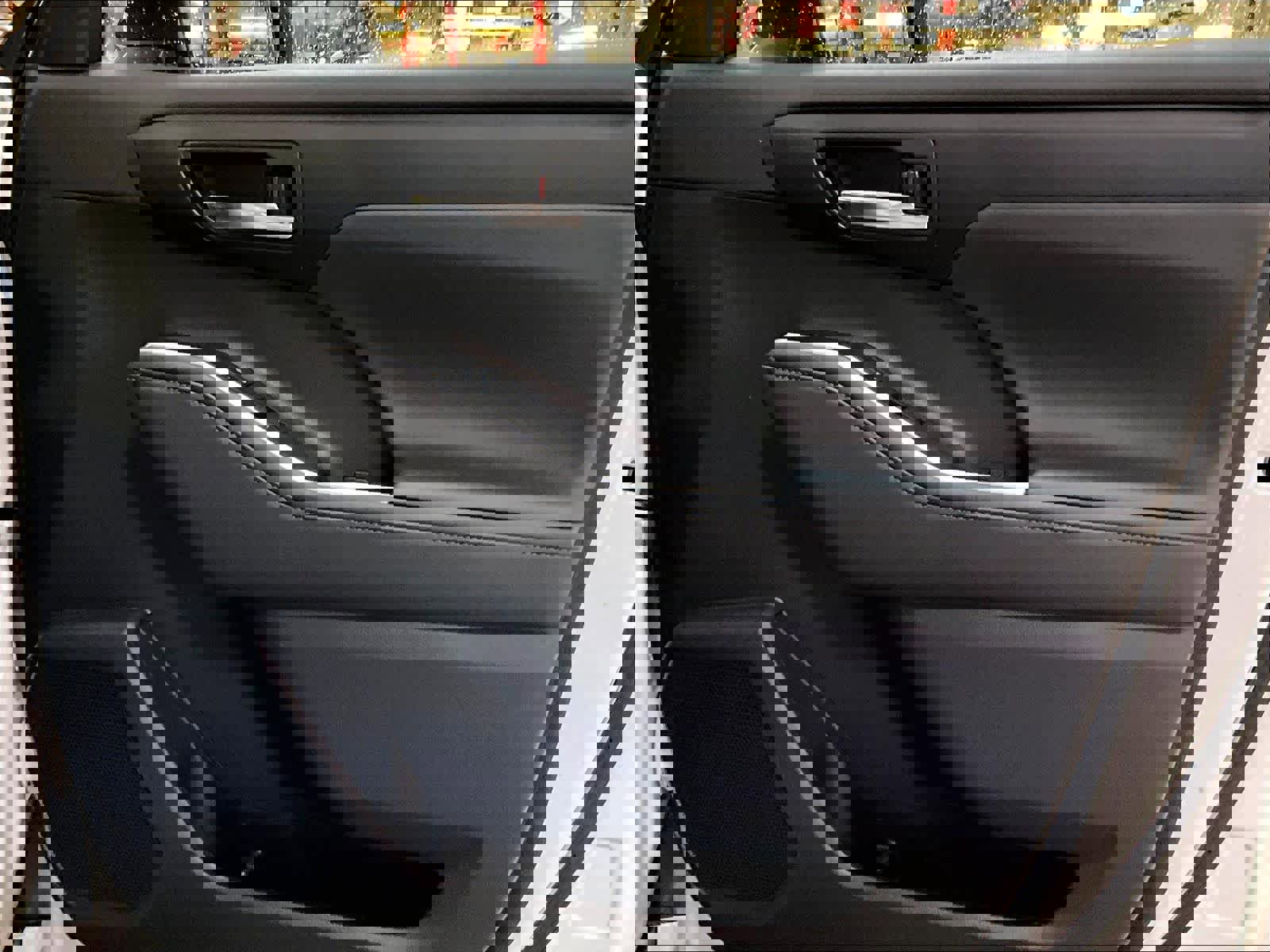 Used 2023 Toyota Highlander XLE image 12