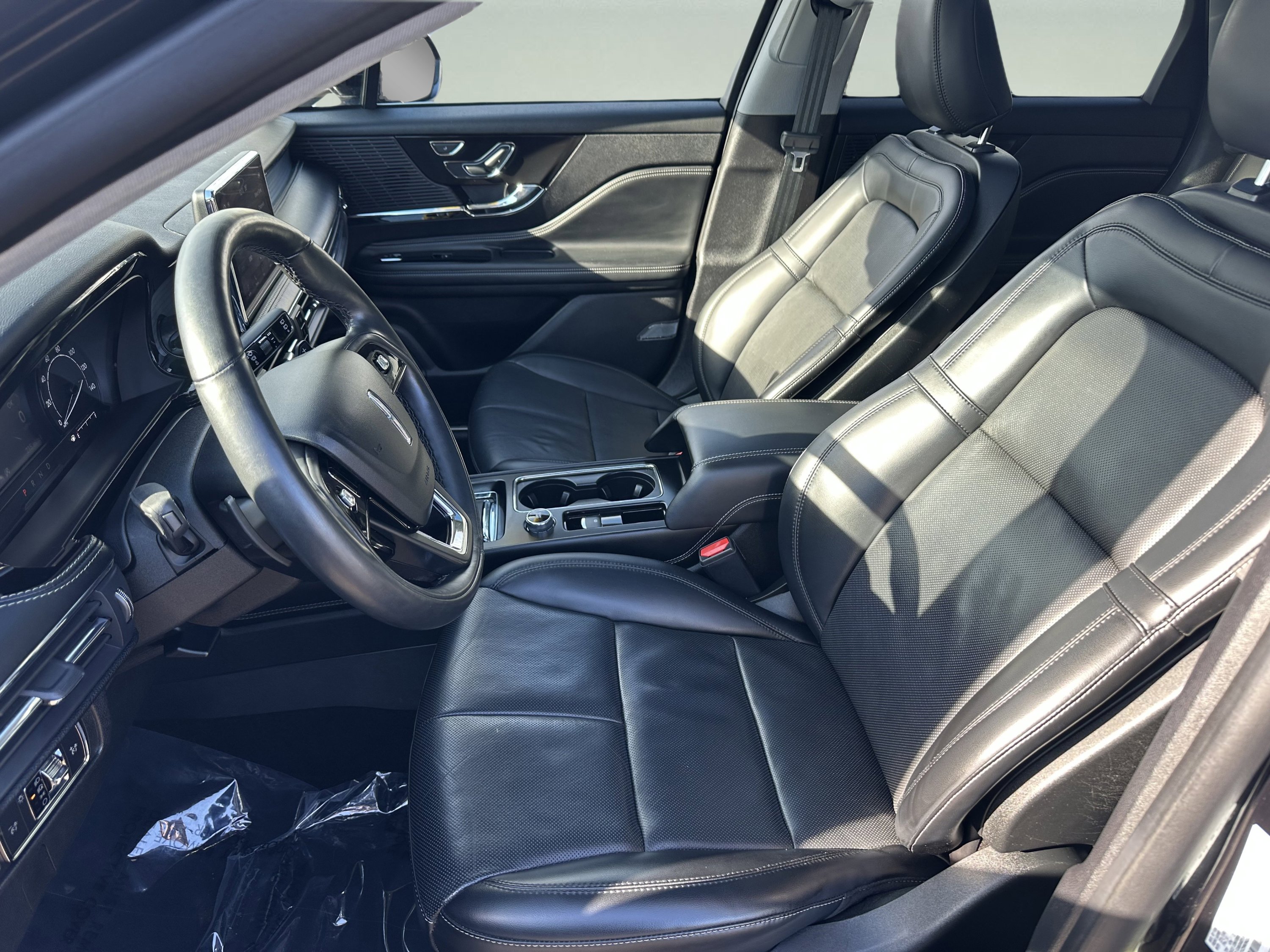 Certified 2022 Lincoln Corsair AWD w/ Premium Package image 9