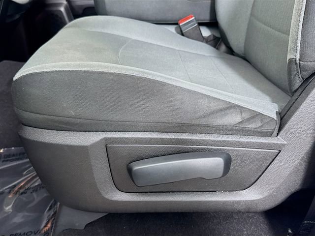 Used 2022 RAM 1500 Classic SLT RWD image 15