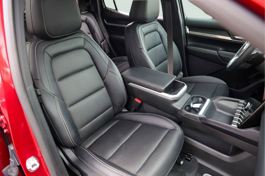 Used 2026 GMC Terrain Elevation w/ Elevation Premium Package FWD image 30