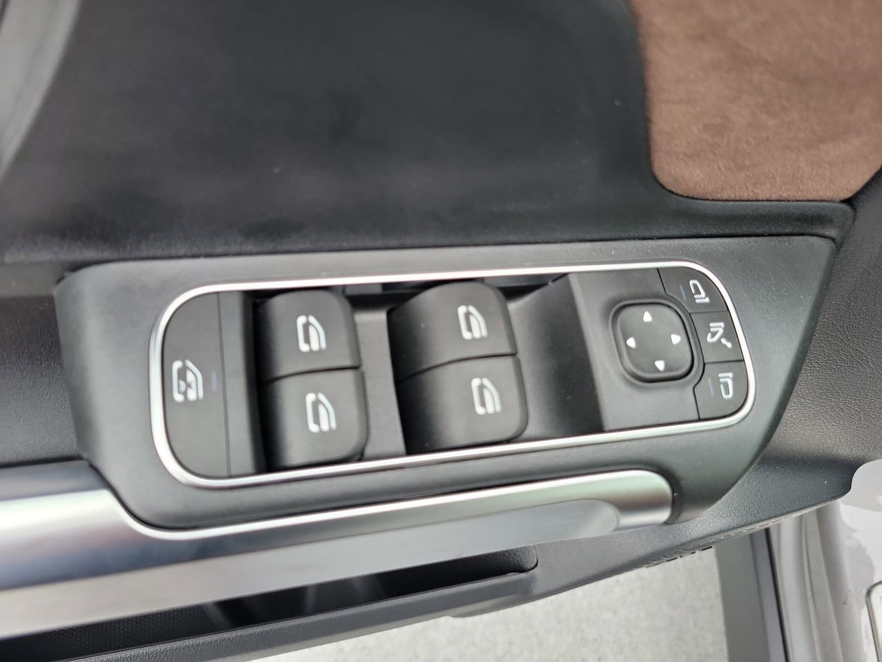 New 2026 Mercedes-Benz GLB 35 AMG 4MATIC image 20