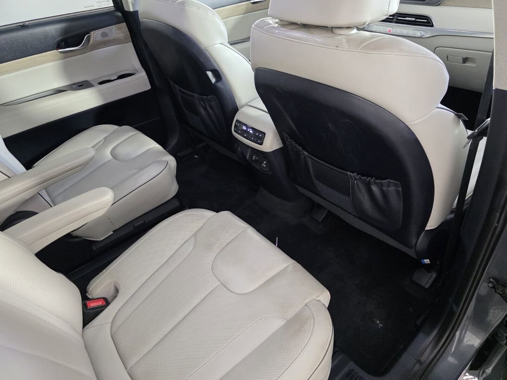 Used 2022 Hyundai Palisade Limited image 32