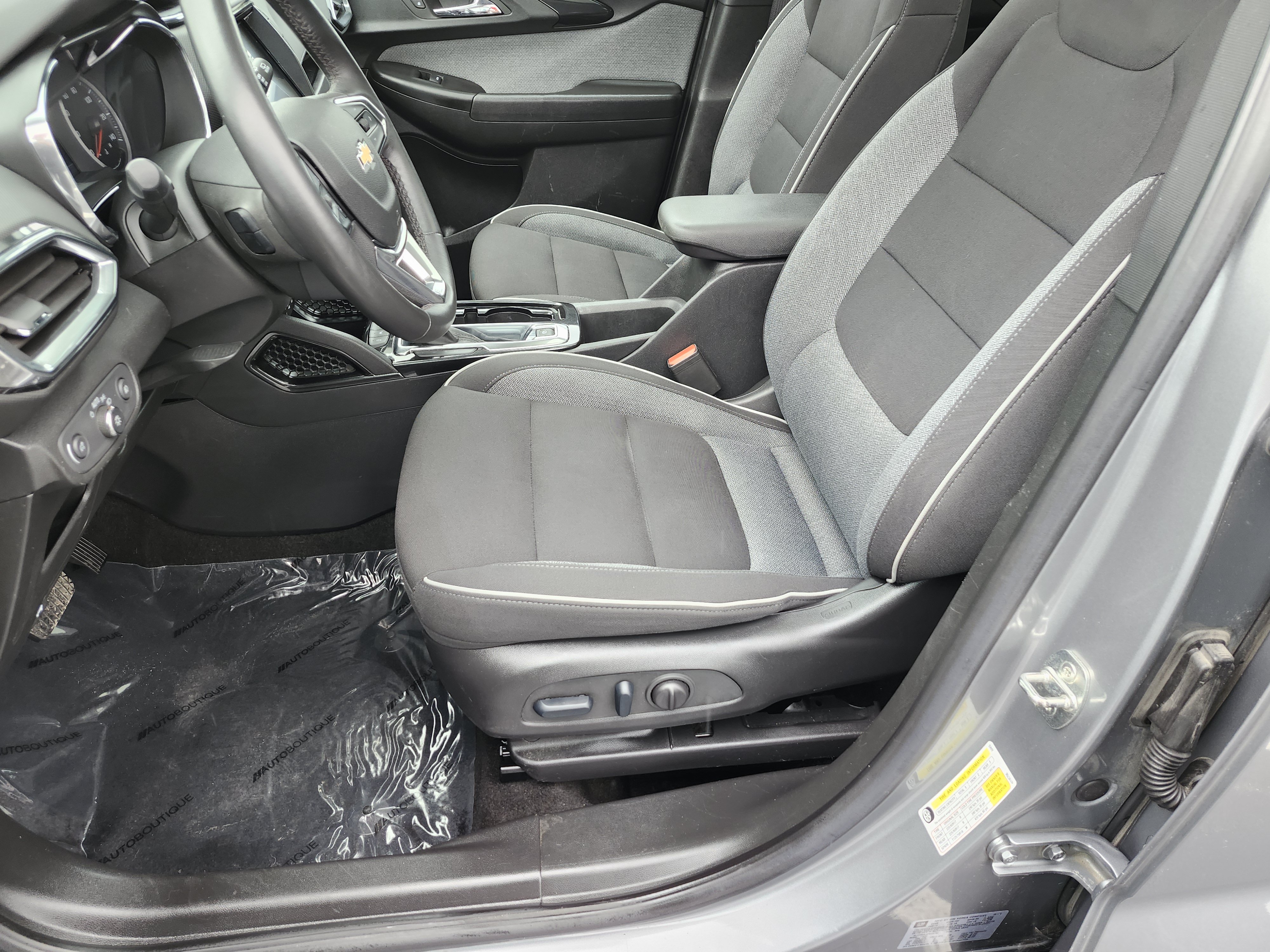 Used 2023 Chevrolet TrailBlazer LT w/ Sun and Liftgate Package AWD/4WD image 24