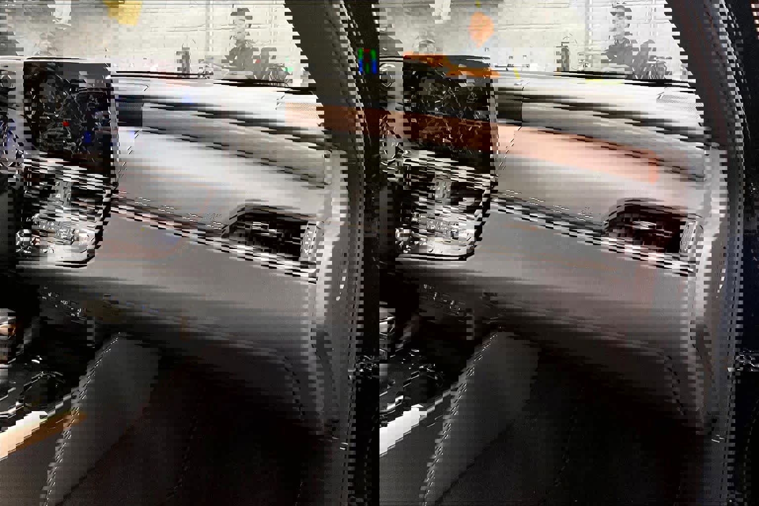 Used 2024 Lexus ES 350 w/ Premium Package image 19