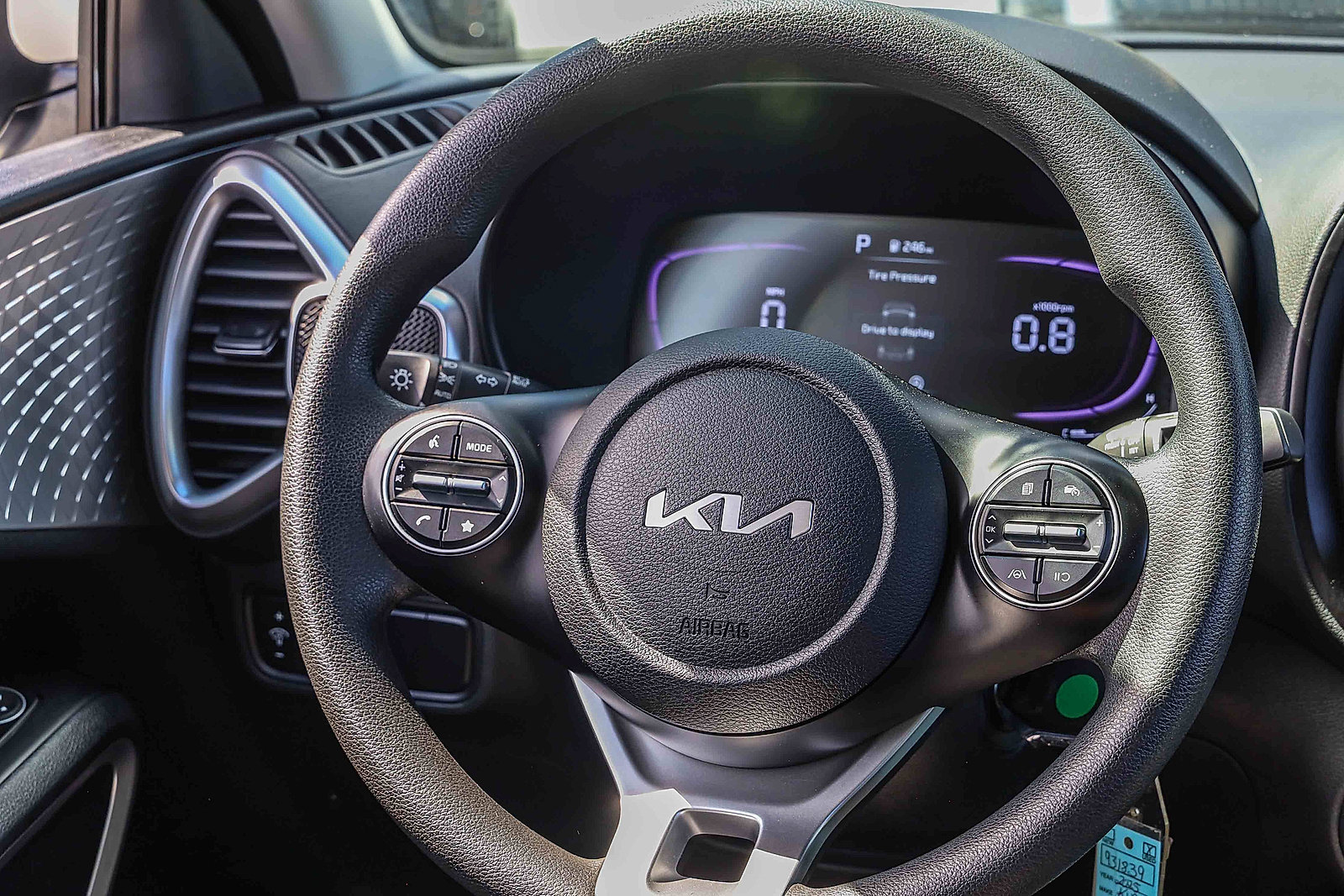 Certified 2025 Kia Soul LX w/ LX Technology Package FWD image 14