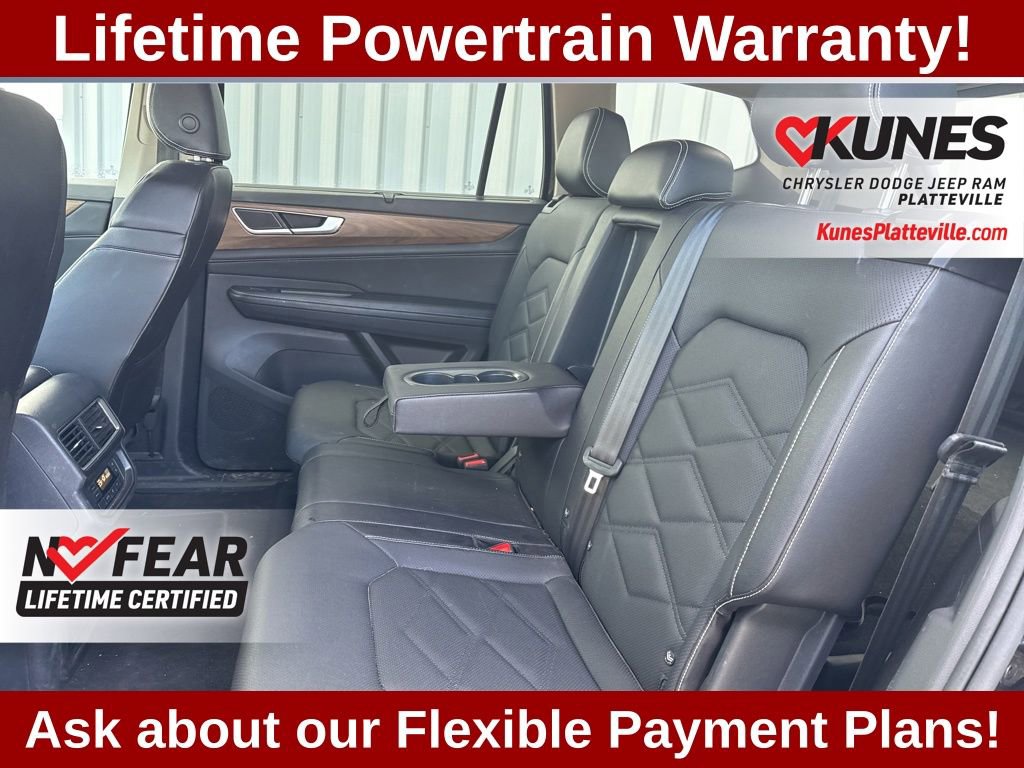 Used 2025 Volkswagen Atlas SE image 22