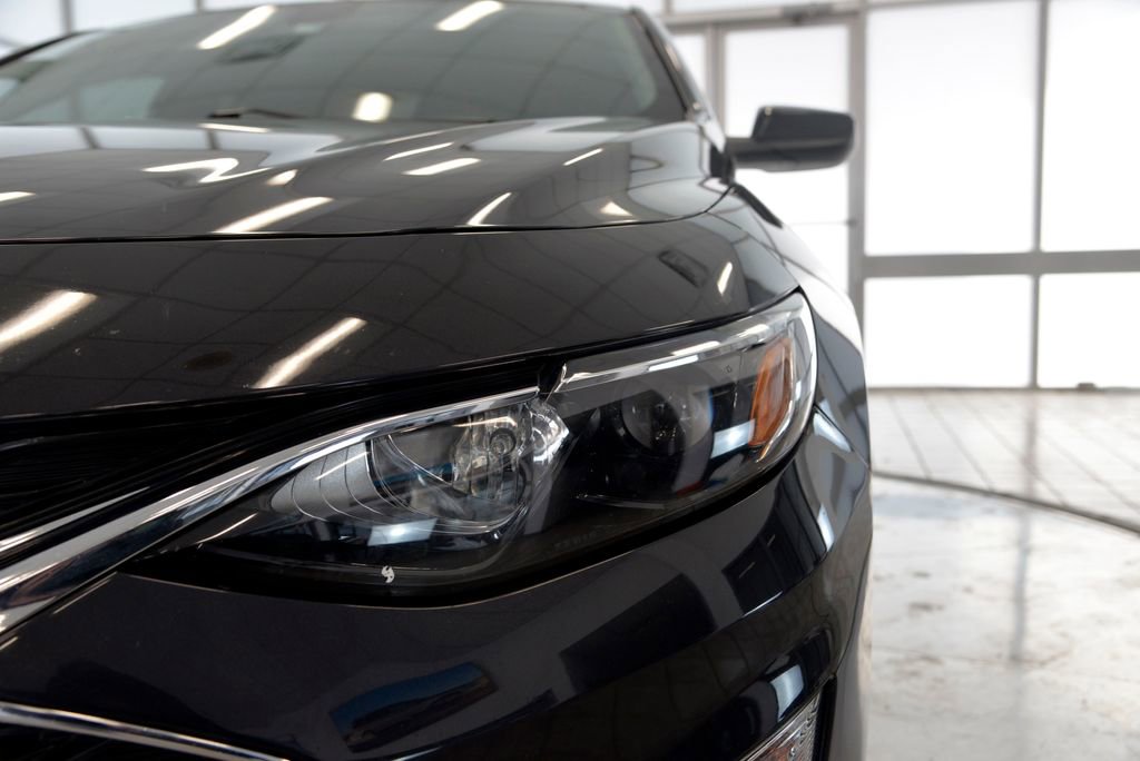 Used 2022 Chevrolet Malibu RS image 11