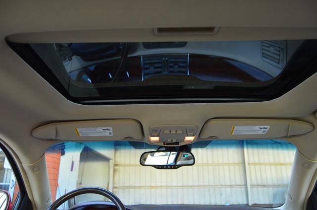 Used 2008 Buick Lucerne CXS FWD image 22