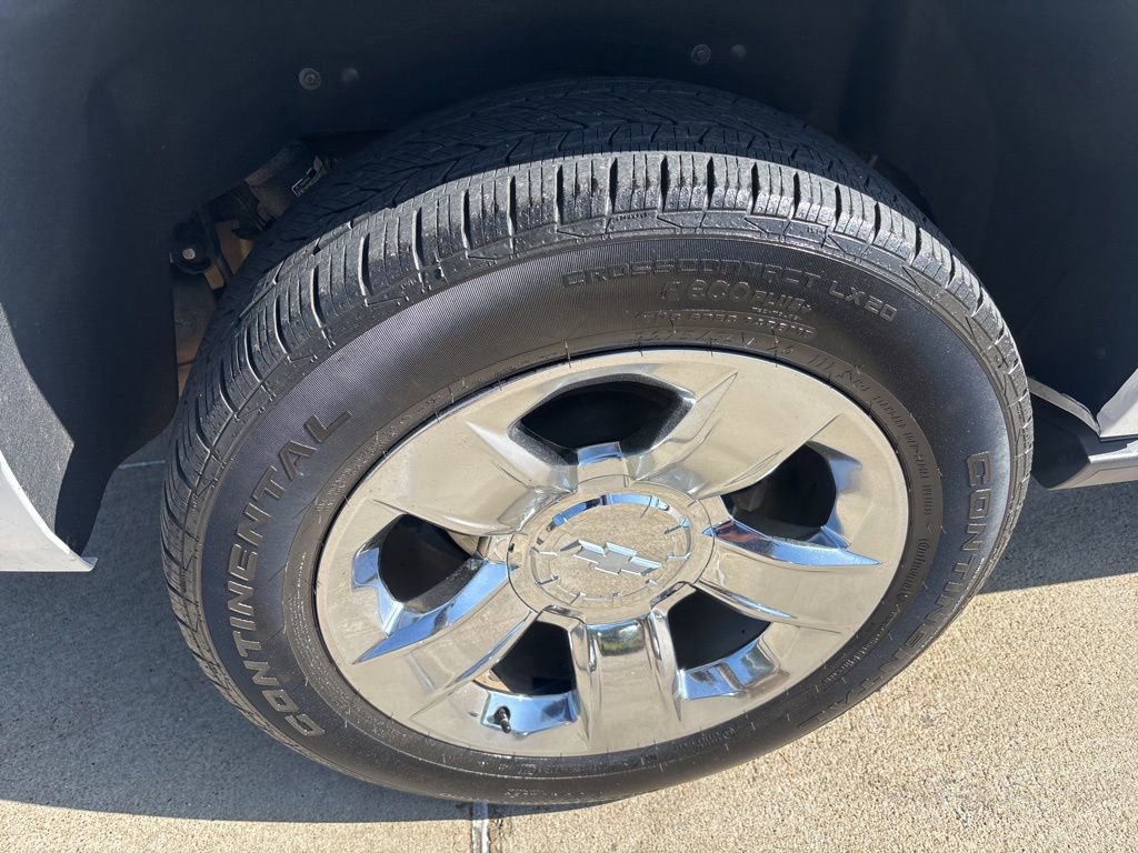 Used 2018 Chevrolet Suburban Premier image 9