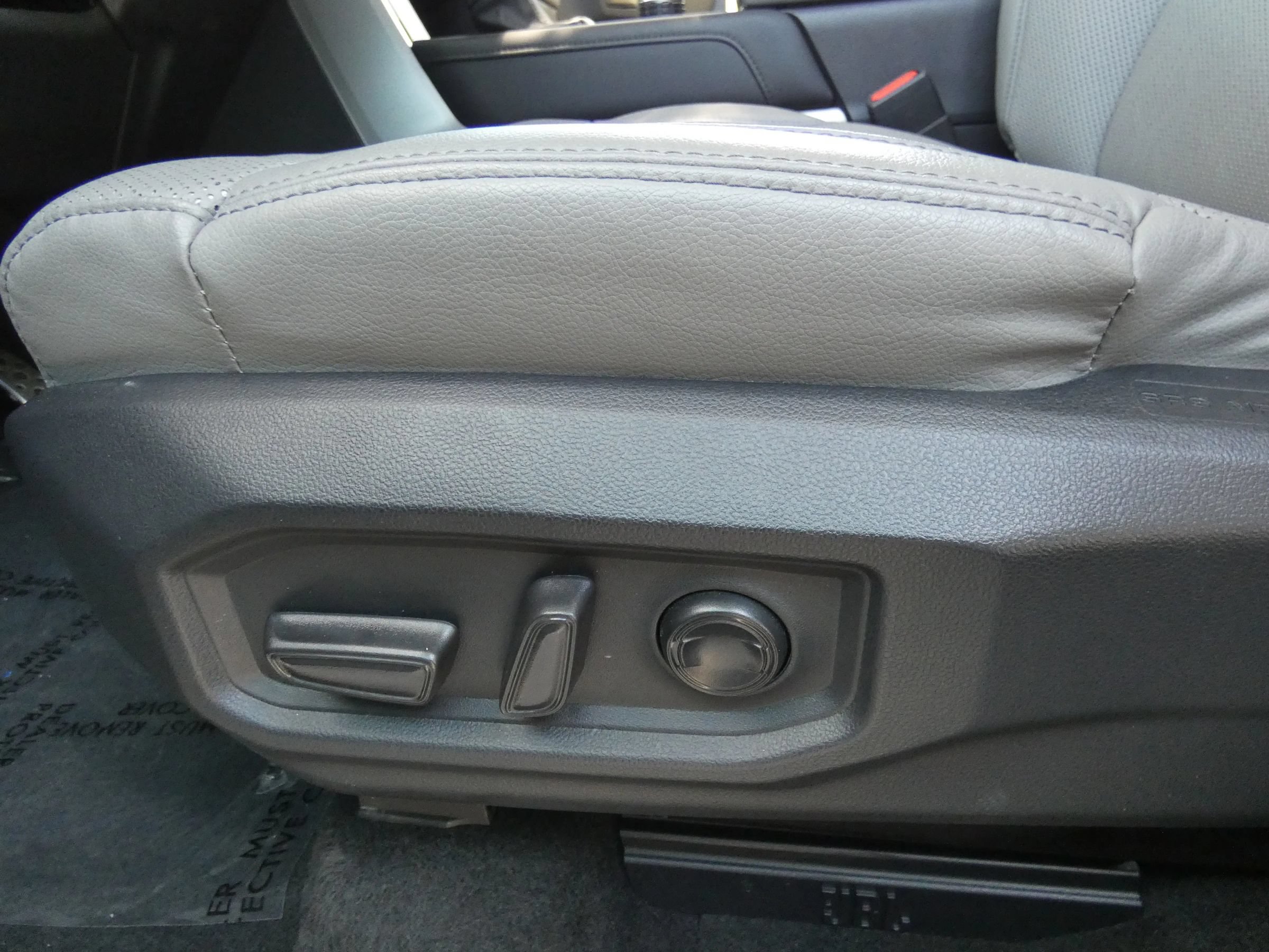 Used 2024 Toyota Tundra Limited w/ TRD Off-Road Package AWD/4WD image 57