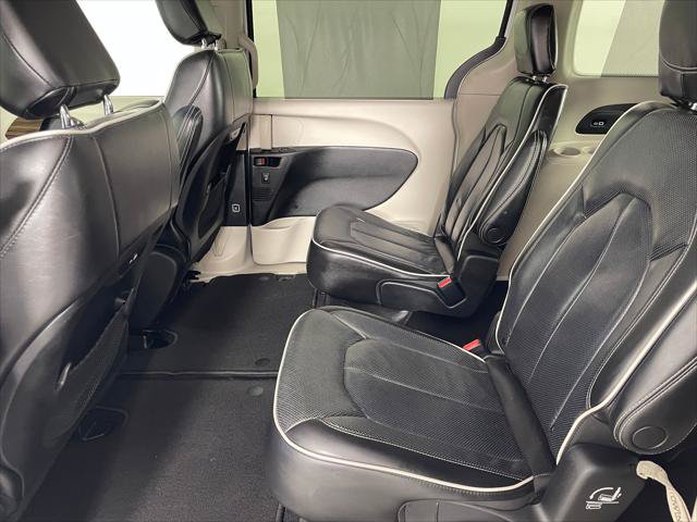 Certified 2023 Chrysler Pacifica Limited FWD image 15