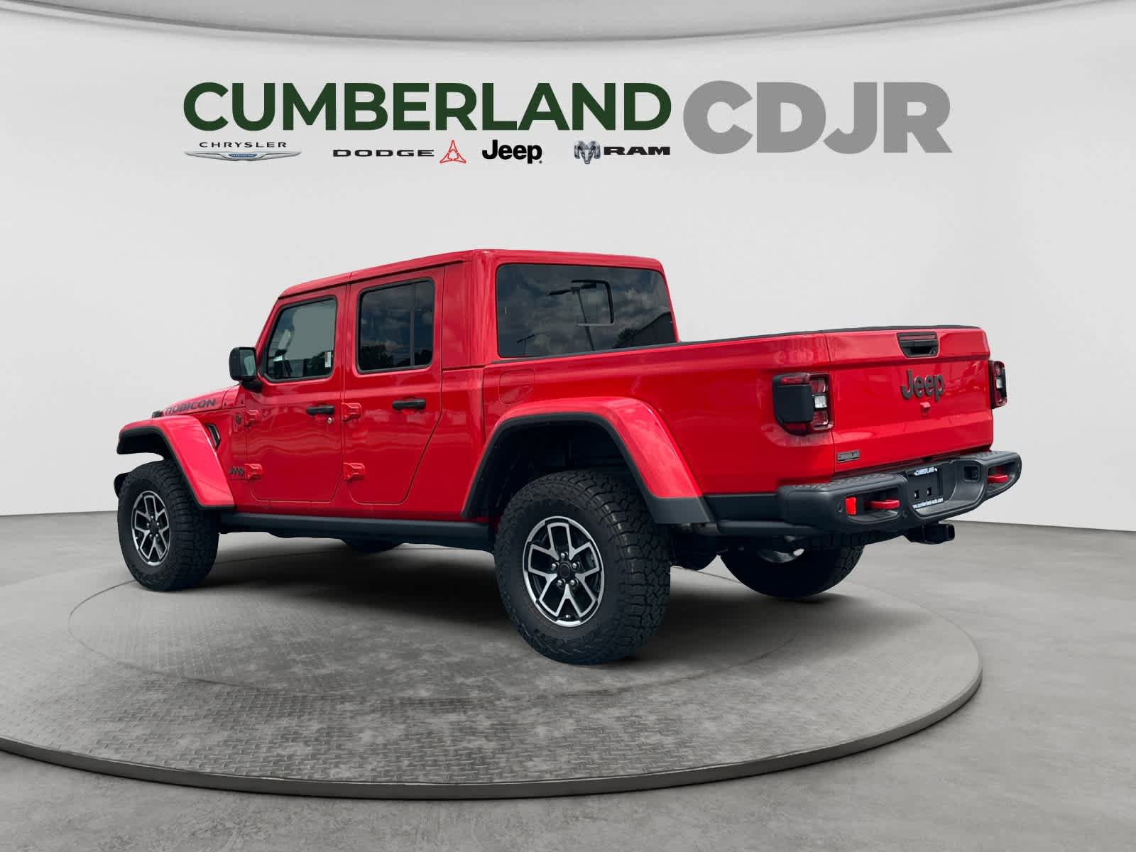 New 2025 Jeep Gladiator Rubicon w/ Safety Group AWD/4WD image 4