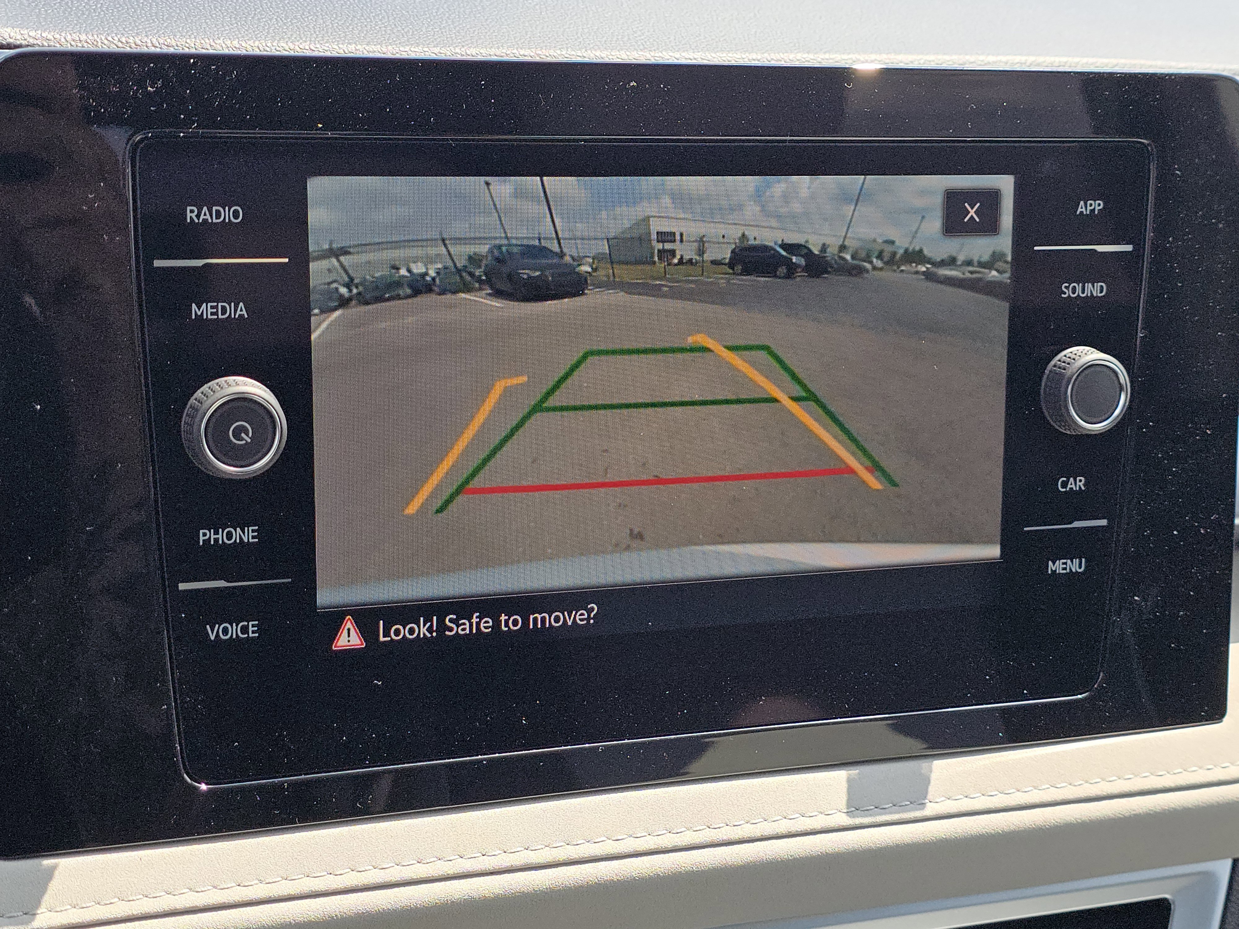 New 2025 Volkswagen Taos SE image 23