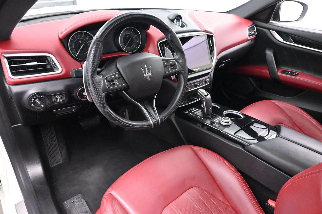 Used 2022 Maserati Ghibli Modena RWD image 26