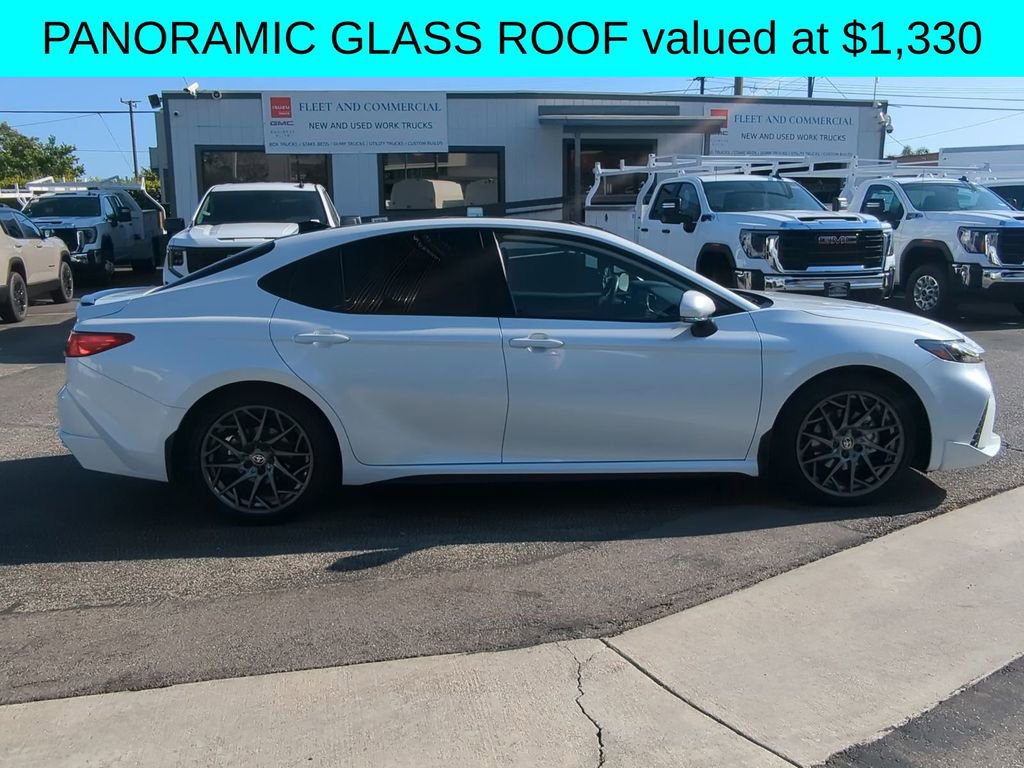 Used 2025 Toyota Camry XSE FWD image 9