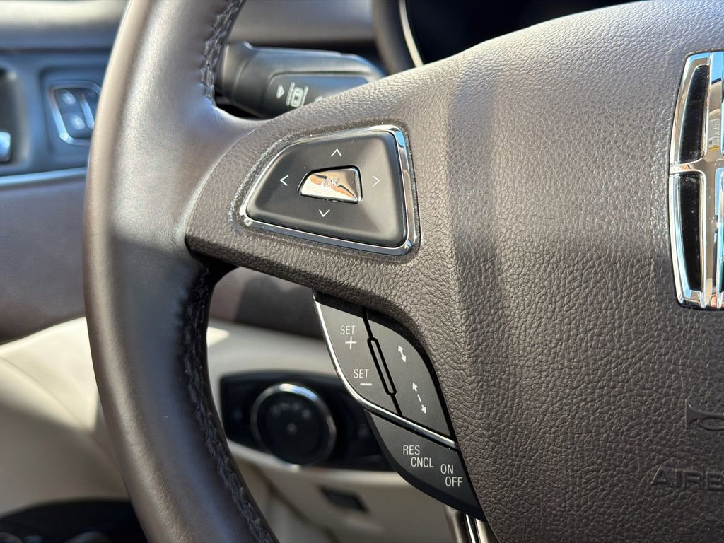 Used 2016 Lincoln MKC Reserve image 23