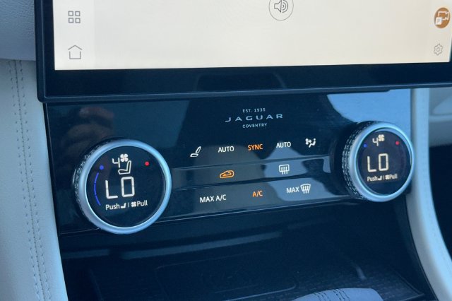 Certified 2025 Jaguar F-PACE R-Dynamic S AWD/4WD image 20